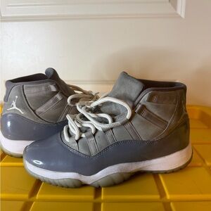 Jordan 11 Men’s Classic Gray High-Top Sneakers